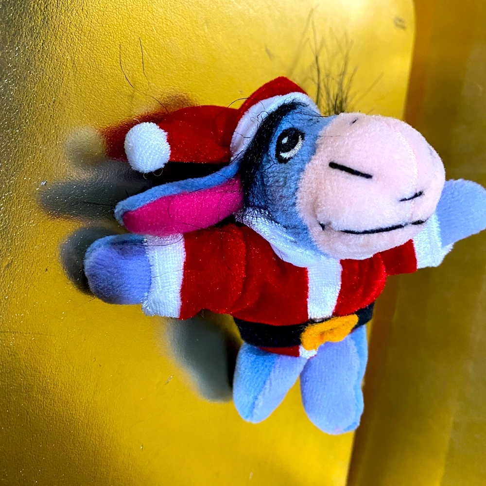WALT DISNEY 90s SANTA WINNIE THE POOH BEAN BAG PLUSH & MINI EEYORE  SANTA PLUSH - Picture 6 of 13